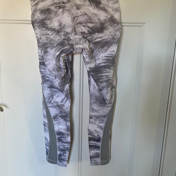 Lululemon Train Times High Rise Pants 25" - Picture 3 of 3